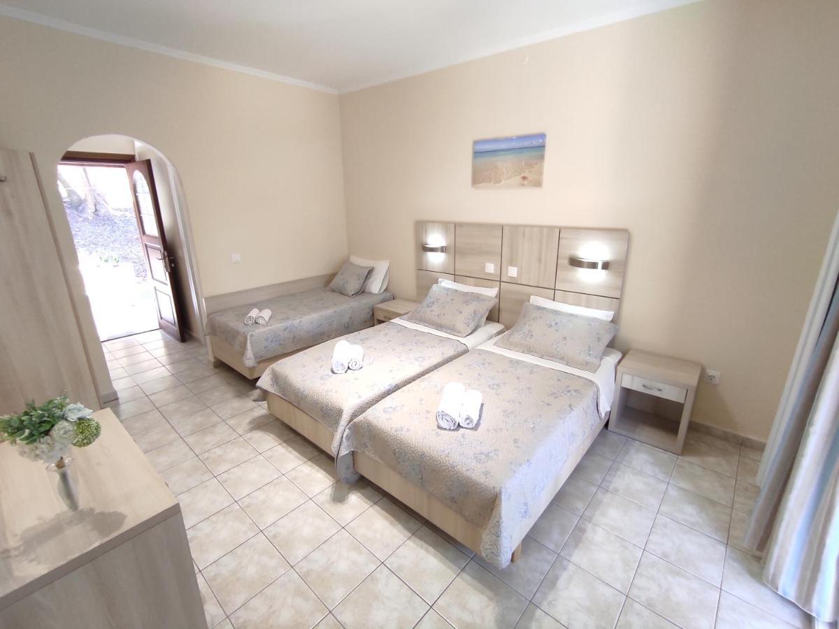 Villa Eleni - Studios Liapádesz Kültér fotó