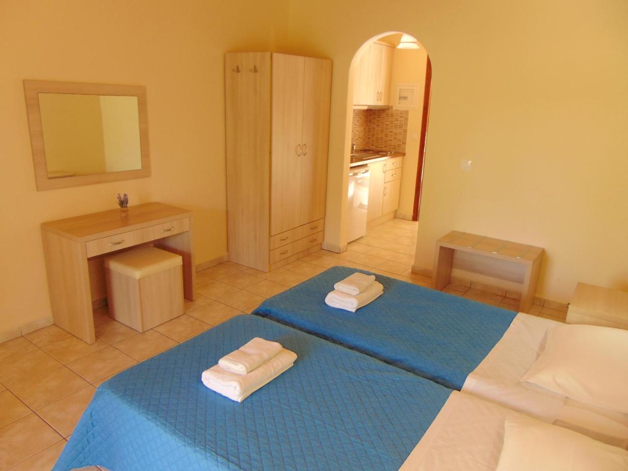 Villa Eleni - Studios Liapádesz Kültér fotó